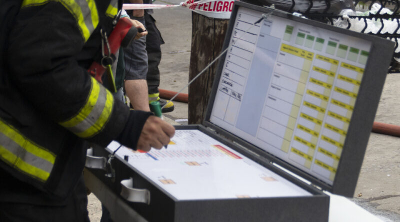 Incendio en Flores: dos víctimas fatales y más de 60 heridos