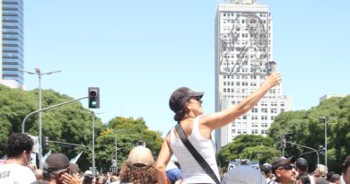 Analizan demoler el edificio con la imagen de Evita en la 9 de Julio