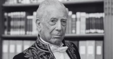 A los 89 años murió el escritor Mario Vargas Llosa