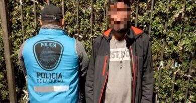 Palermo: detienen otra vez a un trapito que rayaba autos frente al Hipódromo