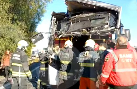 Urgente: choque entre un colectivo y un camión en la General Paz