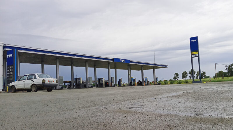 Combustible: A partir de hoy YPF aumenta la nafta y el gasoil un 3,5%