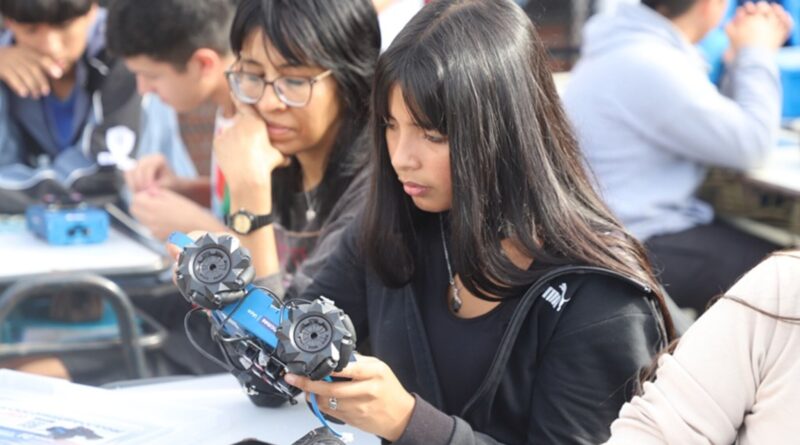 La Matanza fortalece la enseñanza en robótica e inteligencia artificial en las escuelas secundaria