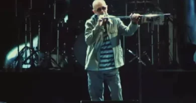 El día que El Indio Solari frenó su show para hablar de su enfermedad