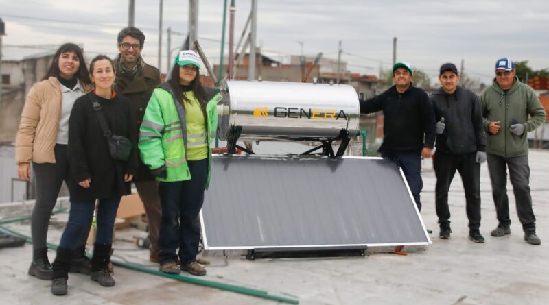 Energías renovables en La Matanza: Continúa la instalación de termotanques solares en clubes de barrio