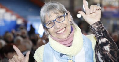 Jubiladas y jubilados de La Matanza acceden gratis a lentes, consultas y cirugías oftalmológicas